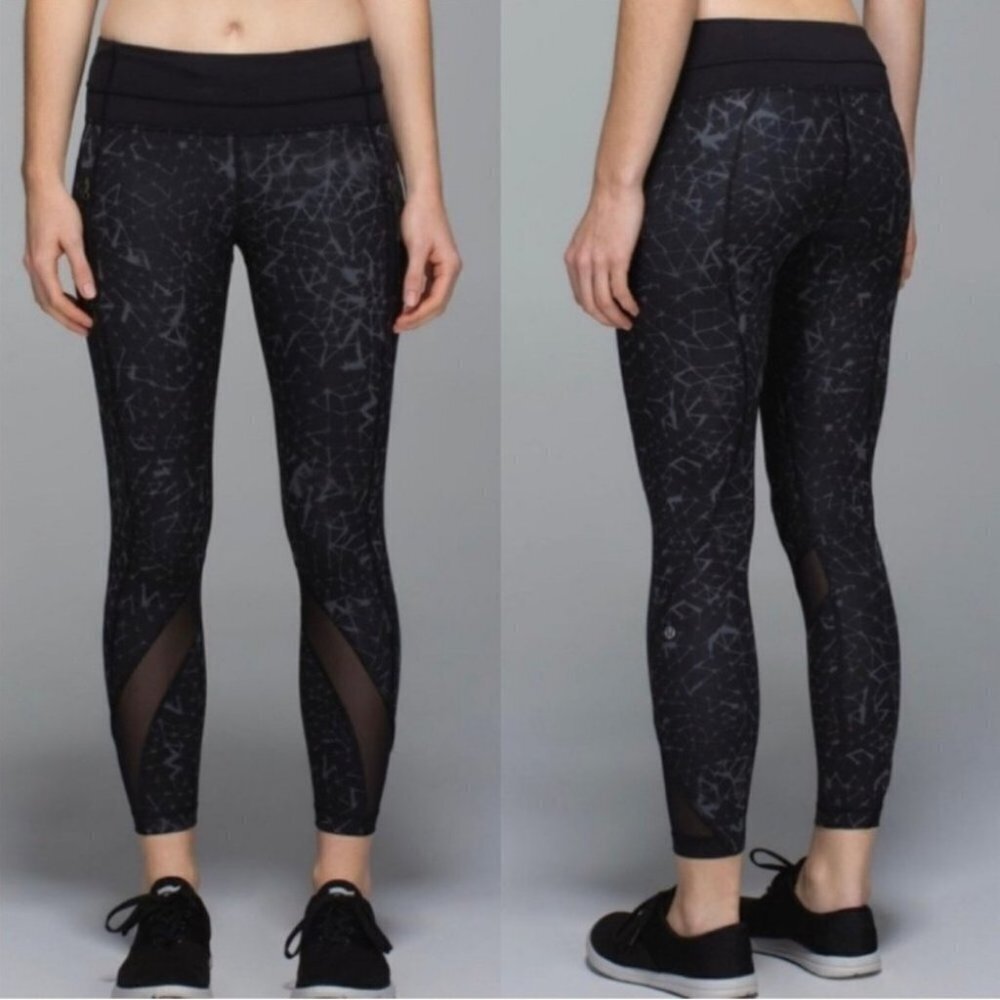 Lululemon Inspire Tight II Black and Gray Print size 4